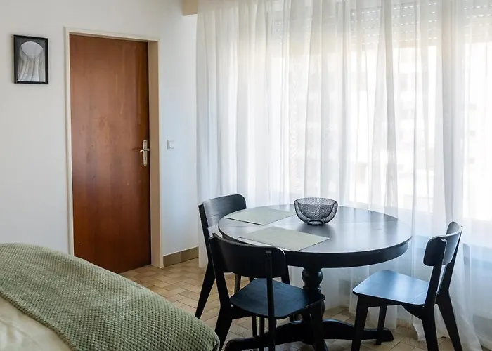 Core - Gare Nest - Parking And Breakfast By Request Διαμέρισμα