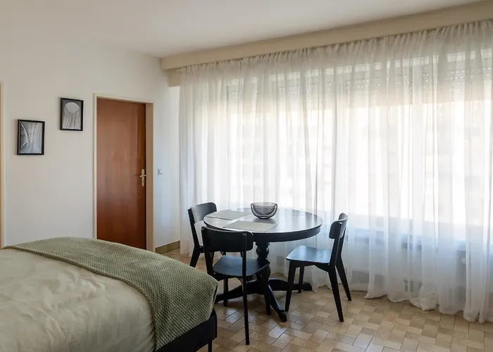 아파트 Core - Gare Nest - Parking And Breakfast By Request *