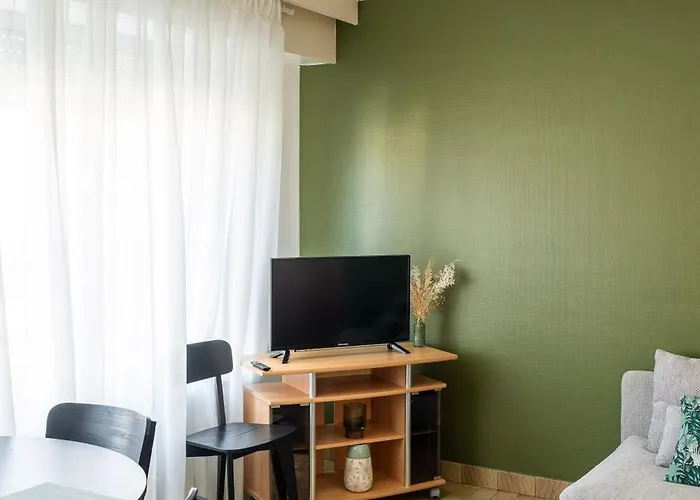 Core - Gare Nest - Parking And Breakfast By Request