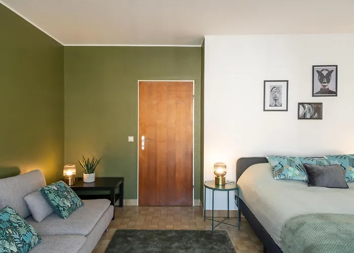 Core - Gare Nest - Parking And Breakfast By Request شقة